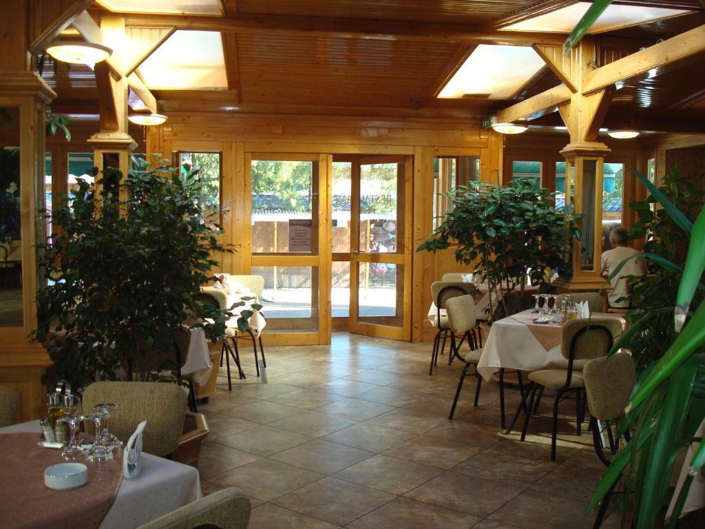 Hotel Ami Băile Felix Buitenkant foto