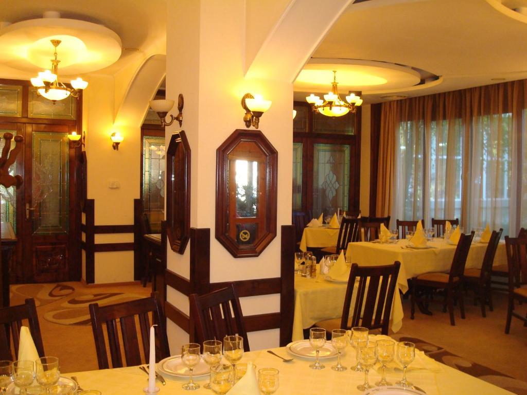 Hotel Ami Băile Felix Buitenkant foto