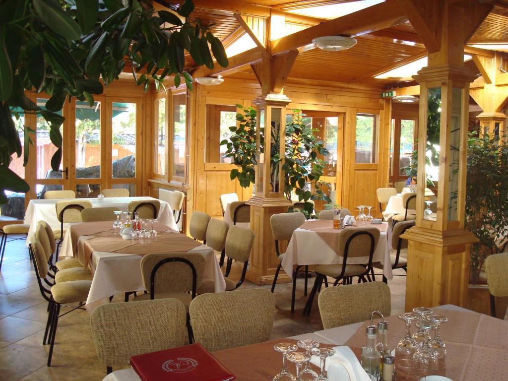 Hotel Ami Băile Felix Buitenkant foto